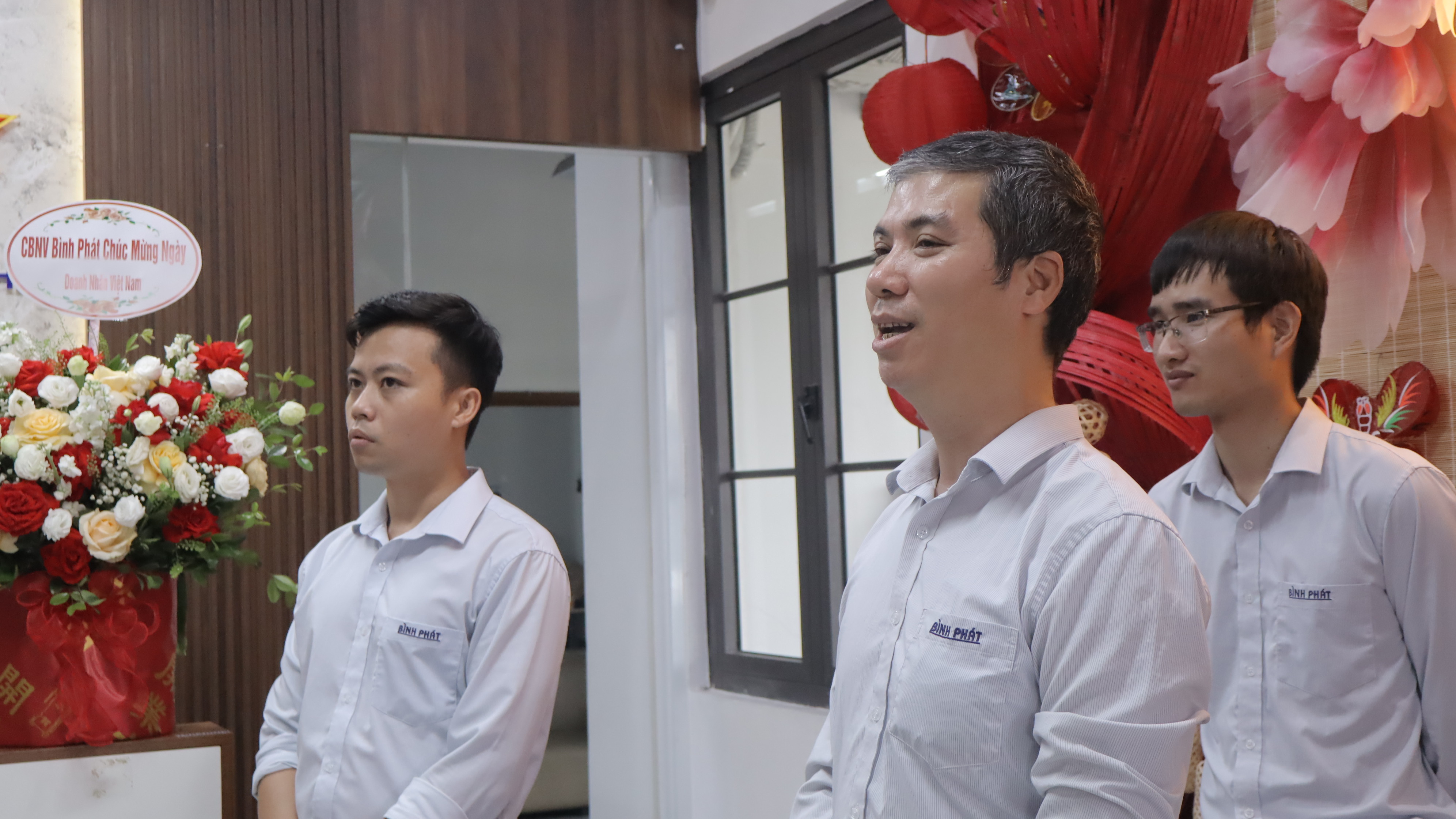 BÀI VIẾT CHÚC  MỪNG NGÀY DOANH NHÂN 13_10