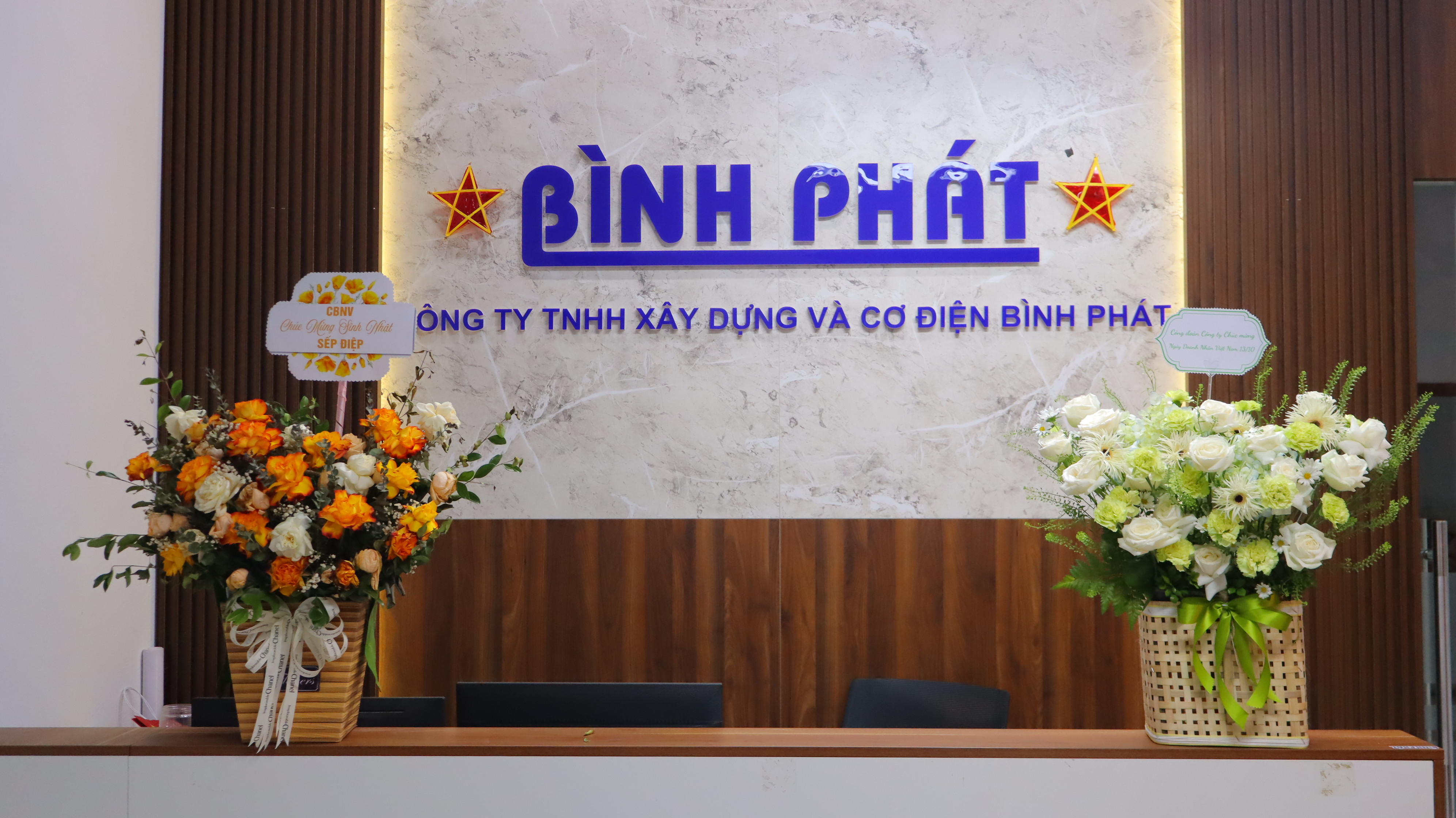 BÀI VIẾT CHÚC  MỪNG NGÀY DOANH NHÂN 13_10