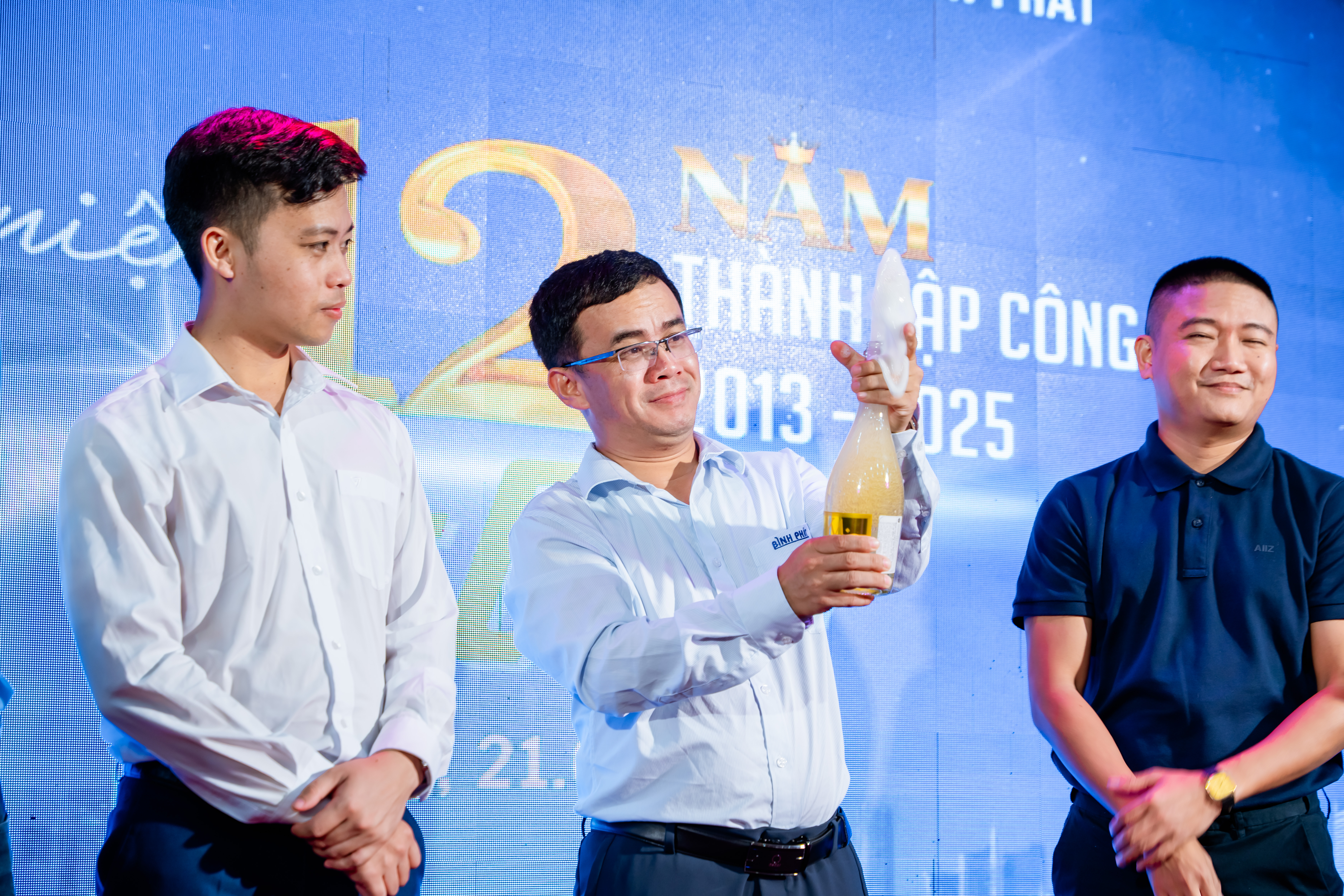 Kỷ niệm 12 năm thành lập Bình Phát